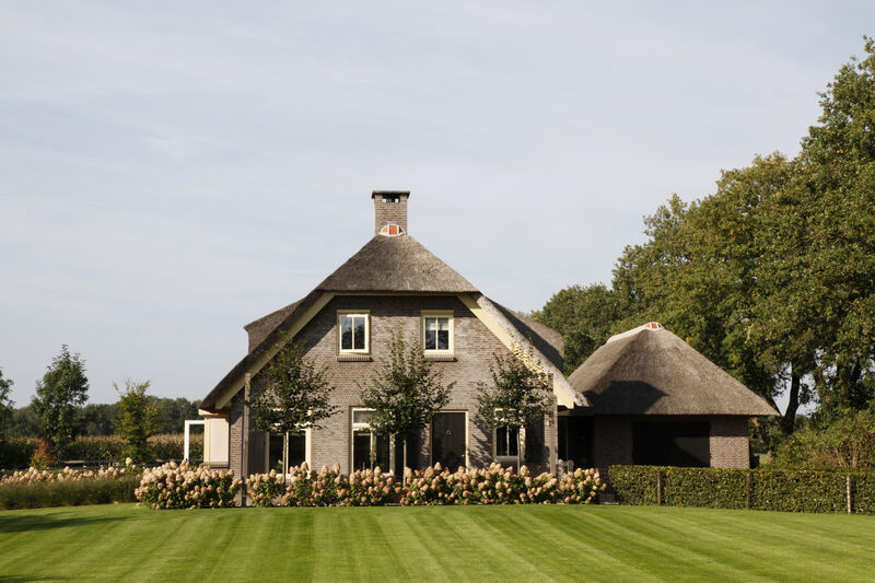 Is een rieten kap brandgevaarlijker dan een pannendak?